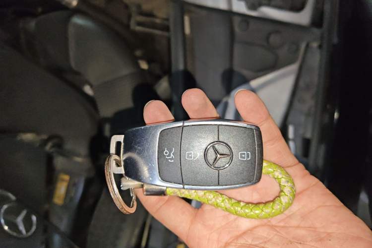 Used Mercedes-Benz C-Class 2020 C 260 L Sport Edition Vehicle Key