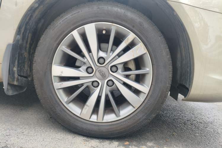 Used Geely Auto Emgrand 2018 1.5L Manual Upward Connect Edition Right Front Wheel Hub
