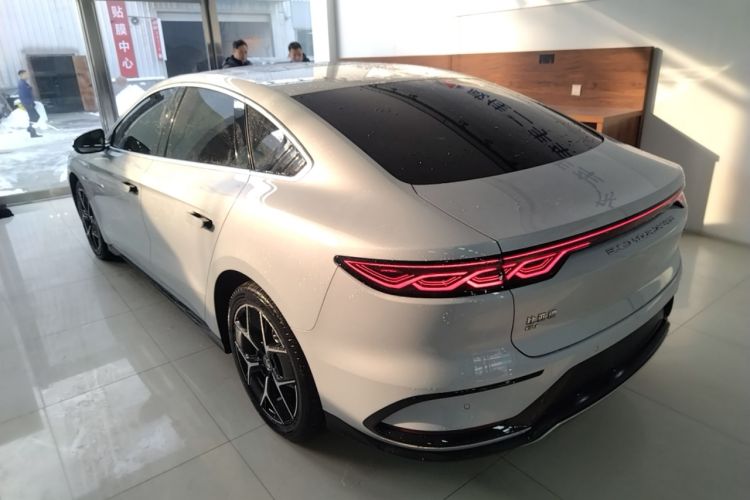 Used BYD Han 2024 EV Glory Edition 605KM Front-Wheel-Drive Premium Model