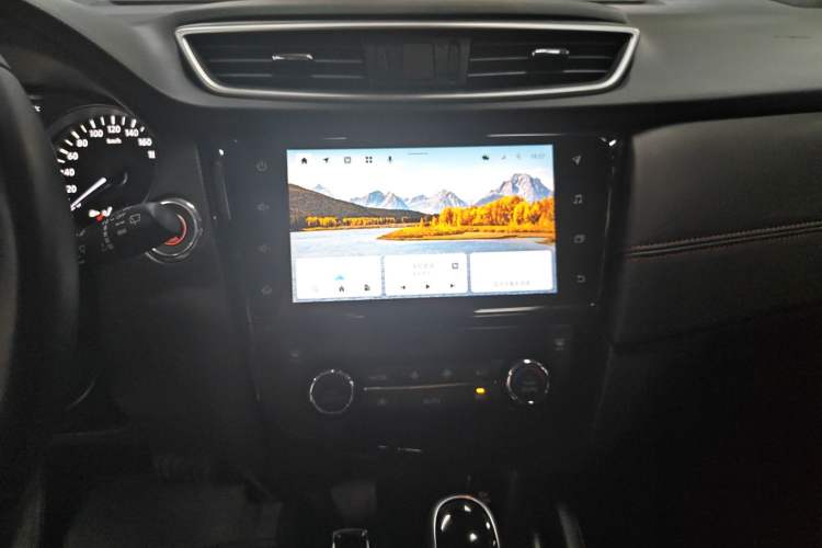 Used Nissan Qashqai 2022 2.0L CVT XV Premier Luxury Edition Audio And AC Panel