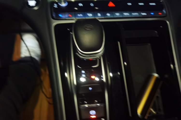 Used GAC Trumpchi M8 2020 Flagship Model 390T Supreme Edition Gear Lever