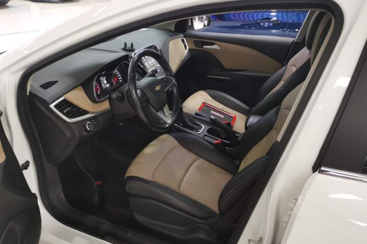 Used Chevrolet Monza 2022 320 Automatic Enjoyment Sunroof Version Driver Seat