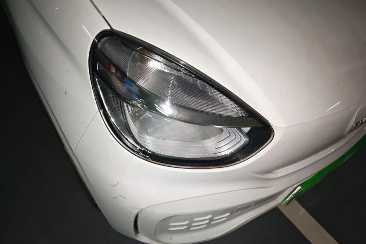 Used Roewe Clever 2021 302 km New Four-Seater Super-Efficient Version