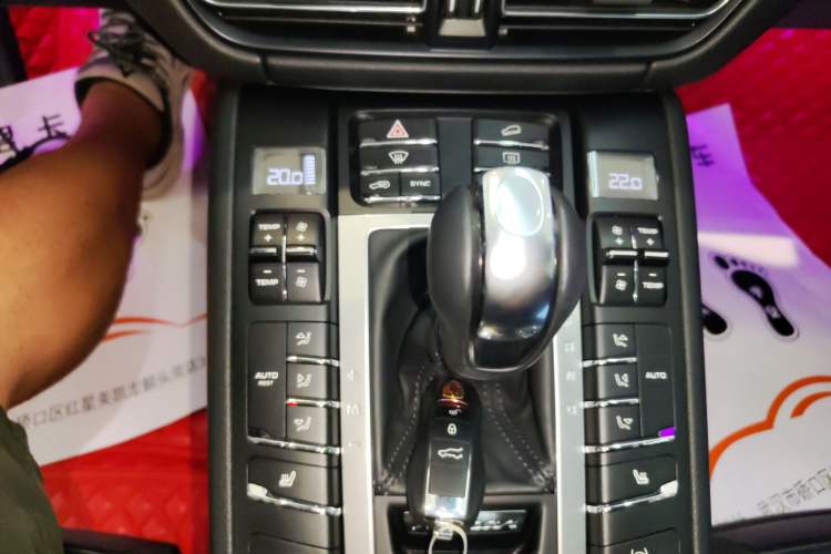 Used Porsche Macan 2021 Macan 2.0T