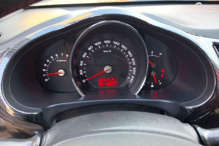 Used Kia Sportage R 2014 2.0L Automatic Two-Wheel Drive GLS Trim
