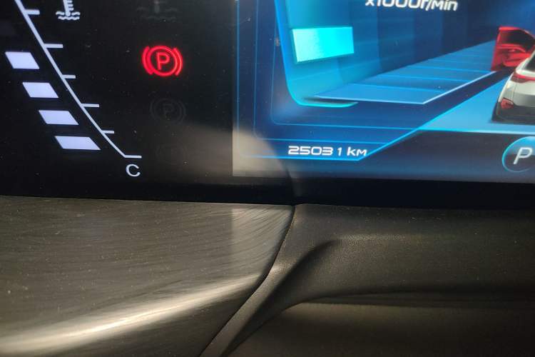 Used Bestune T77 2021 PRO 280 TID Automatic Luxury Model Odometer Close Up