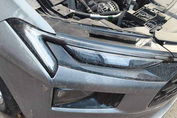 Used Ford Mondeo 2023 EcoBoost 245 Luxury Model Exterior 3