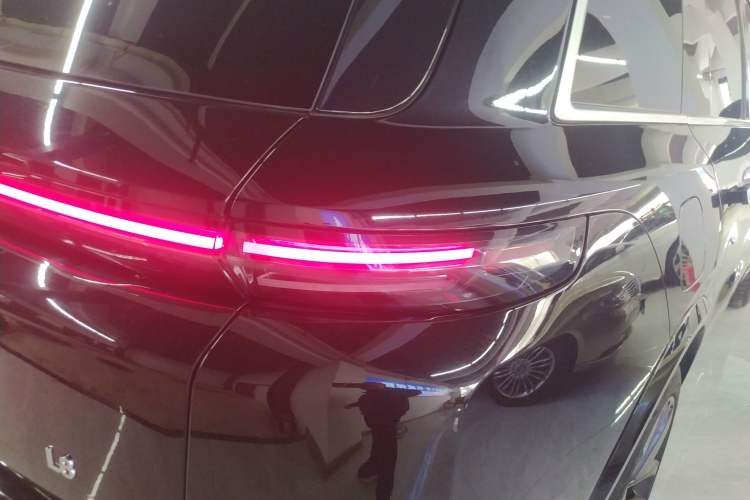 Used Li Auto L8 2023 Pro Model
