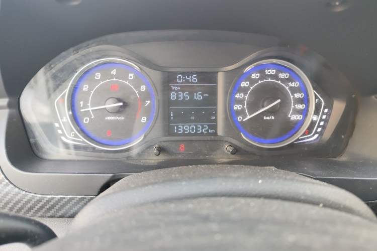 Used BAIC Senova X25 2015 1.5L manual Comfort trim level