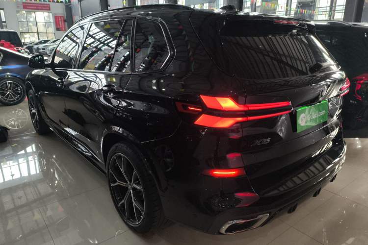 Used BMW X5 2023 xDrive 30Li Luxury M Sport Night Edition Package