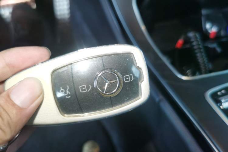 Used Mercedes-Benz C-Class 2022 Refreshed C 260 Coupe Interior 1