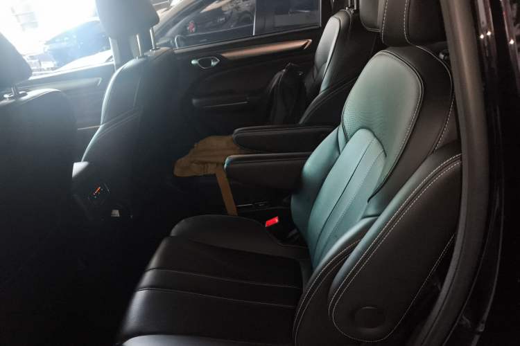 Used GAC Trumpchi M6 2023 PRO 270T DCT Luxury Edition Left Rear Seat