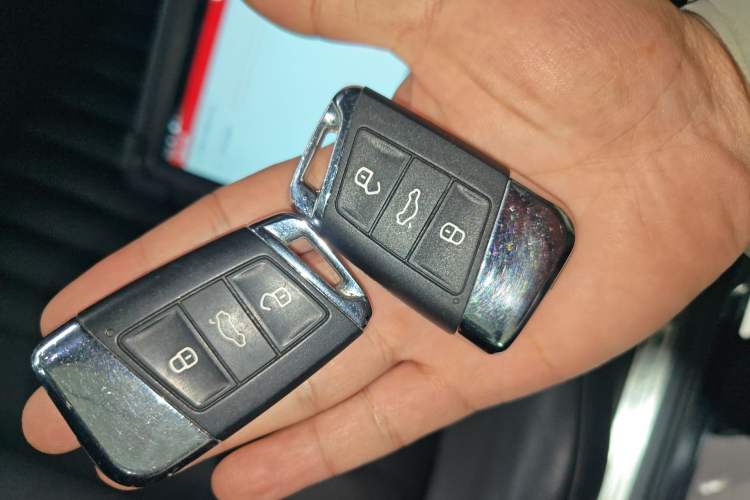 Used Volkswagen Magotan 2019 280TSI DSG Comfort Model China VI Standard Vehicle Key