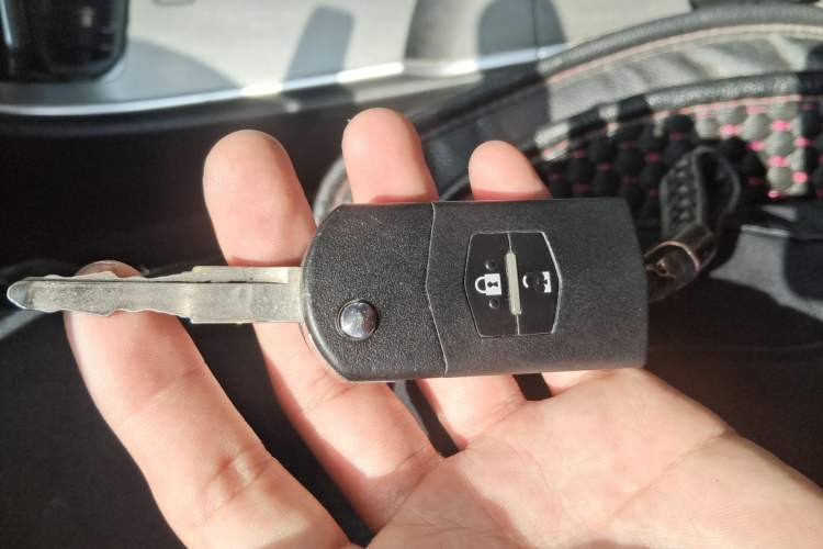 Used Mazda 6 2014 2.0L Automatic Classic Version
