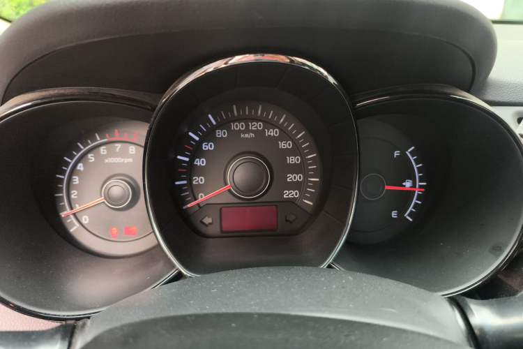 Used Kia K2 2012 Sedan 1.4L Automatic GLS Commemorative Edition