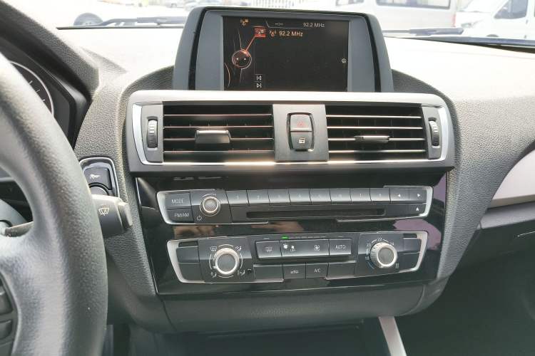 Used BMW 1 Series 2015 118i Leading Model Audio And AC Panel