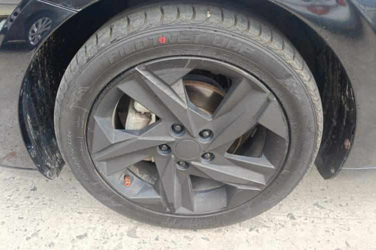 Used Hyundai Elantra 2021 1.5L CVT LUX Prestige Edition
