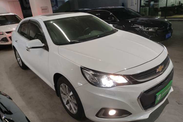 Used Chevrolet Malibu 2018 530T Automatic Luxury Edition Front Right 45 Deg