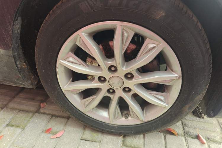 Used Hongqi H5 2018 30TD Dynamic Edition Right Front Wheel Hub