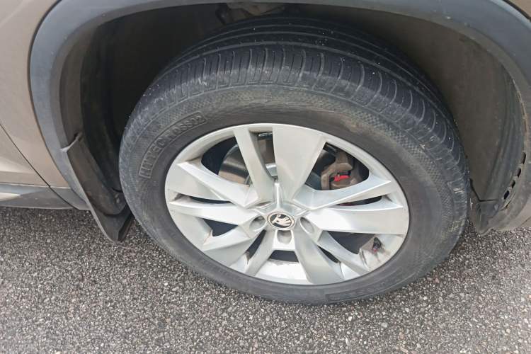 Used Skoda Kodiaq 2018 Facelifted TSI330 5-Seater Two-Wheel-Drive Comfort Edition Right Front Wheel Hub