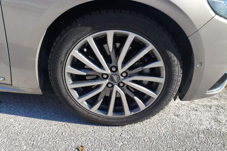 Used Lincoln Continental 2019 2.0T Two-Wheel Drive Prestige Version China VI Standard
