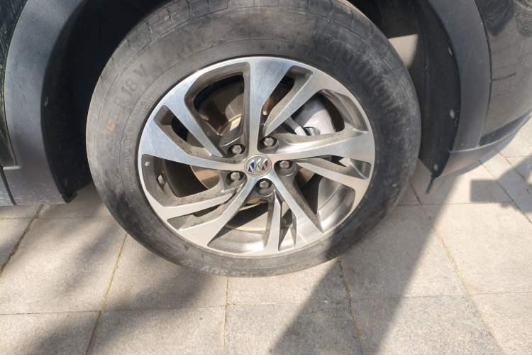 Used Buick Envision 2023 Encore S 652T Two-Wheel-Drive Luxury Model