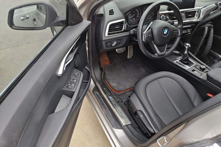 Used BMW 1 Series 2017 118i Fashion Model
