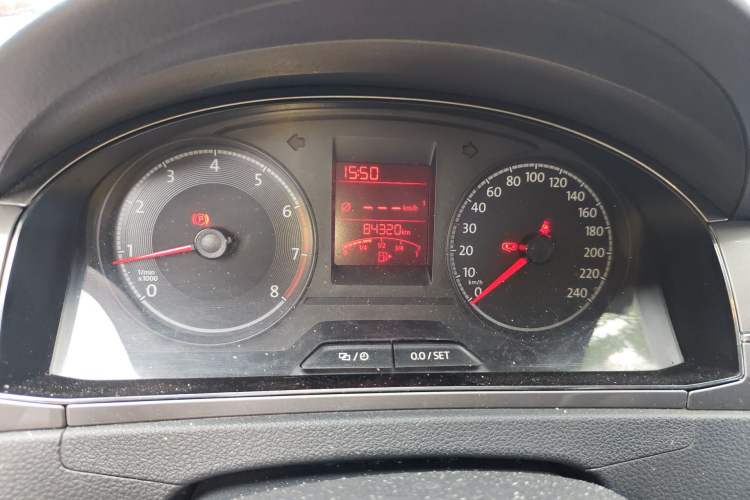 Used Volkswagen Santana 2016 1.6L Manual Comfort Edition Odometer Close Up