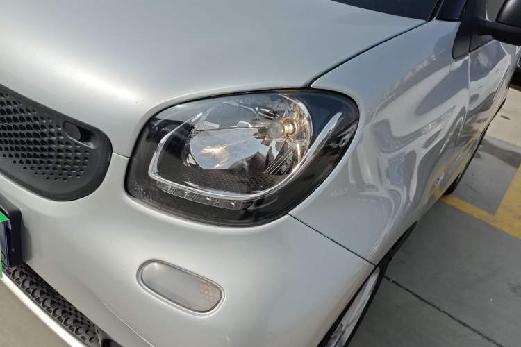 Used smart fortwo 2018 1.0L 52kW Hardtop Dynamic Version China V