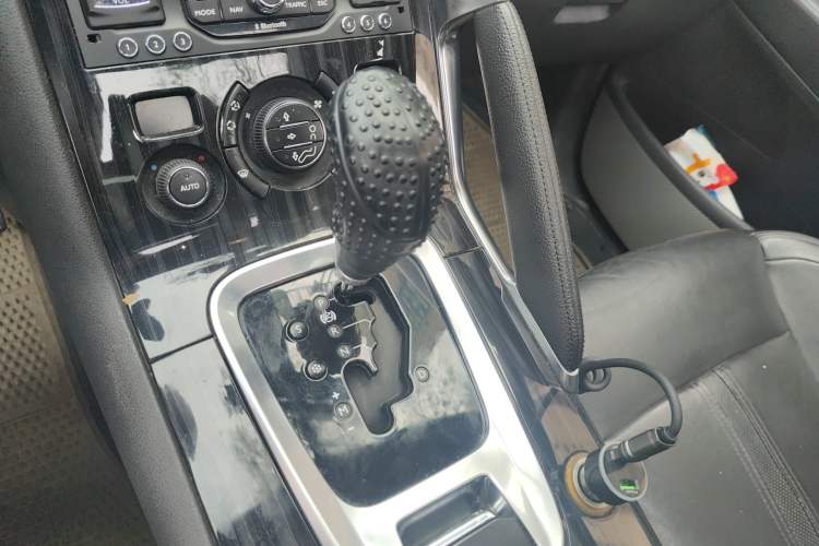 Used Peugeot 3008 2013 1.6THP Automatic Prestige Edition Gear Lever