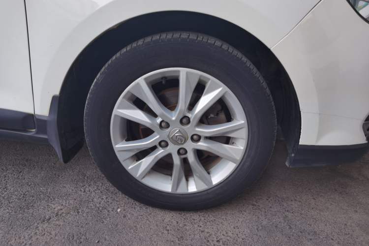 Used Baojun 730 2016 1.5T Manual Comfort Version 7 Seats