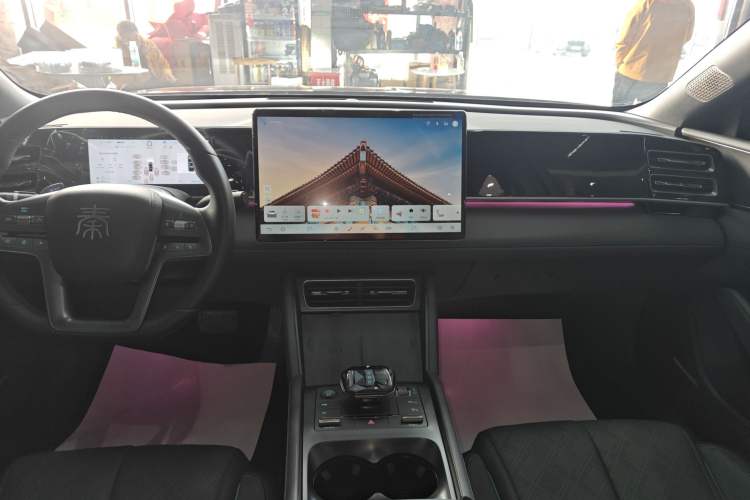 Used BYD Qin L 2025 DM-i Smart Drive 120KM Excellence Model