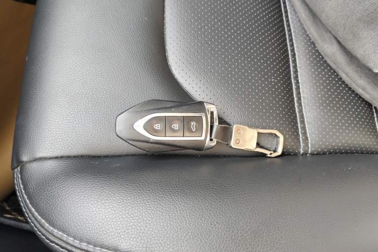 Used Zotye SR9 2017 2.0T Automatic Ultimate Edition Vehicle Key