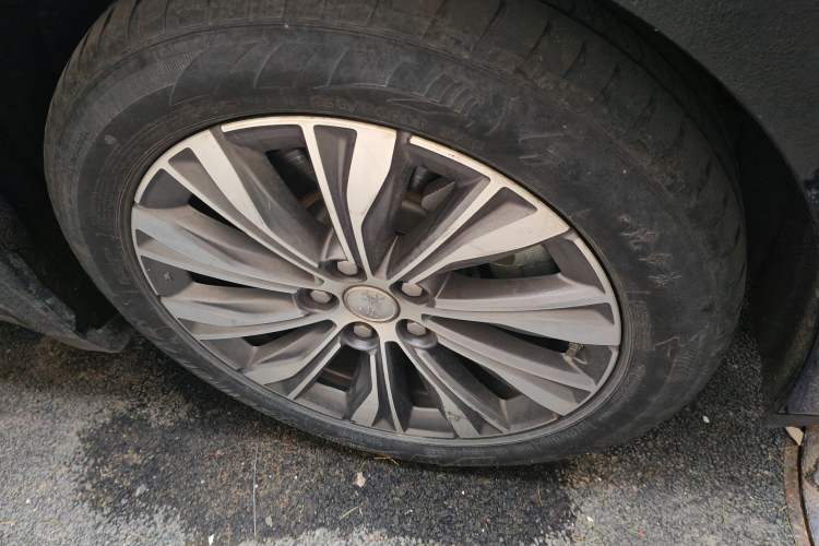 Used Hongqi E-QM5 2022 431 km Charge & Enjoy Edition
