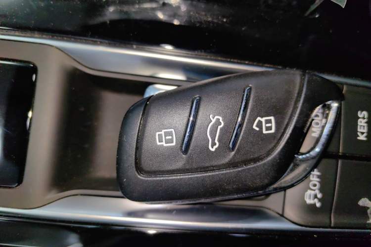 Used Roewe i6 MAX New Energy 2023 EV 420 Skyroof Special Edition
