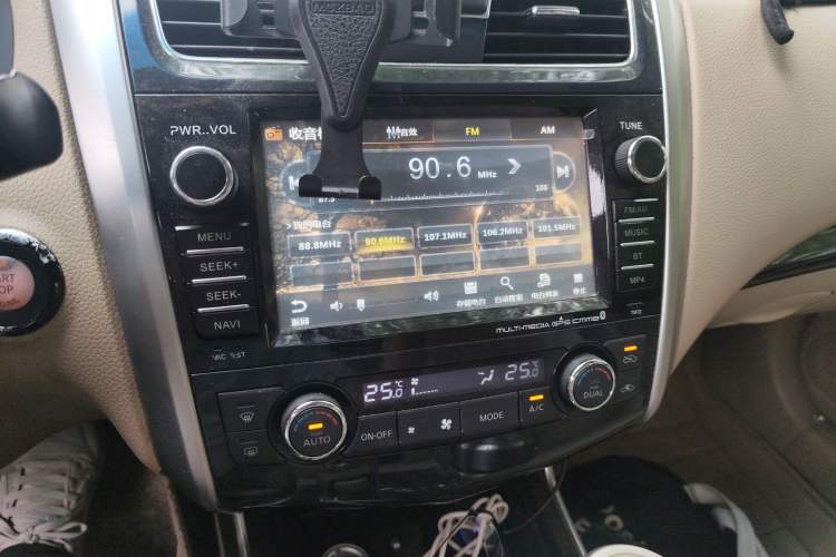 Used Nissan Teana 2013 2.5L XL Leading Edition Audio And AC Panel