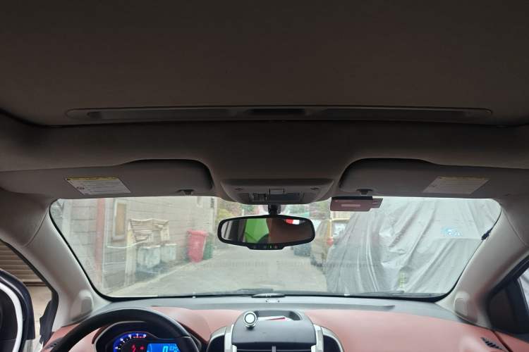 Used Chevrolet Aveo Sonic 2014 Hatchback 1.6 SX AT Fashion Edition