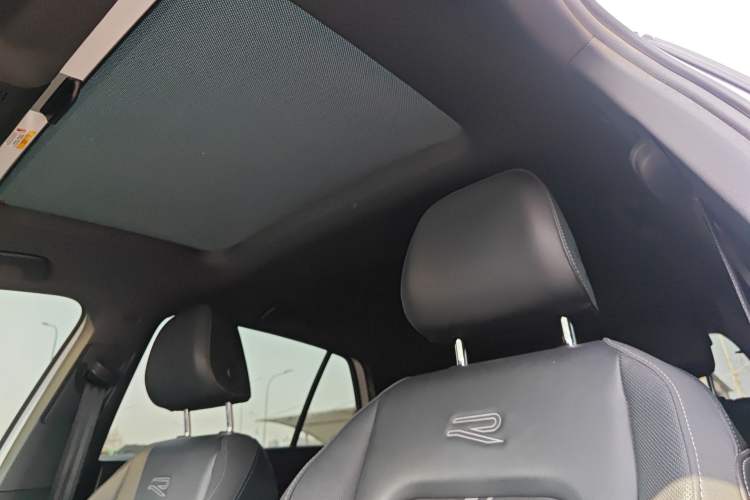 Used Volkswagen Golf 2023 280TSI DSG R-Line Lite Headliner