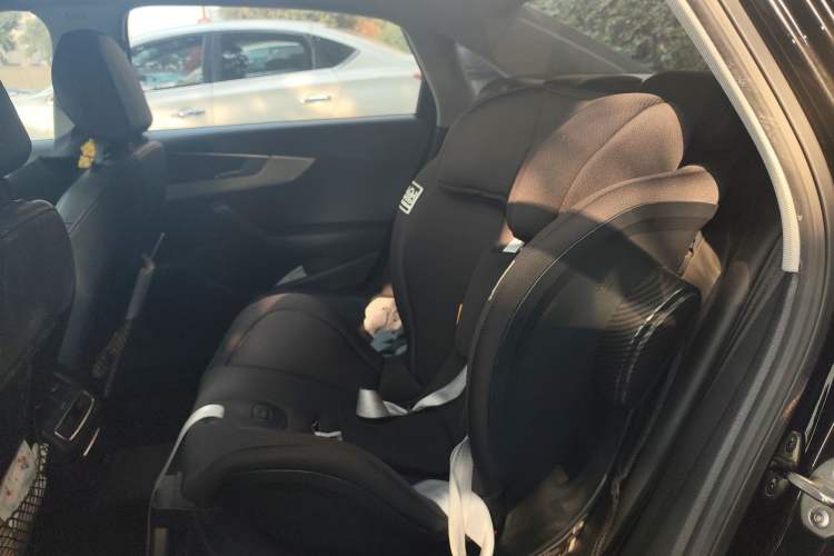 Used Audi A4L 2019 40 TFSI Fashion Edition China VI Emission Standard