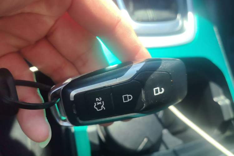 Used Ford Edge 2016 EcoBoost 245 Two-Wheel-Drive Titanium 7-Seater
