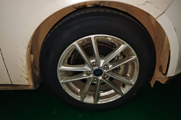 Used Ford Focus 2017 Sedan 1.6L Automatic Fashion Edition Smart Drive Version Exterior 1