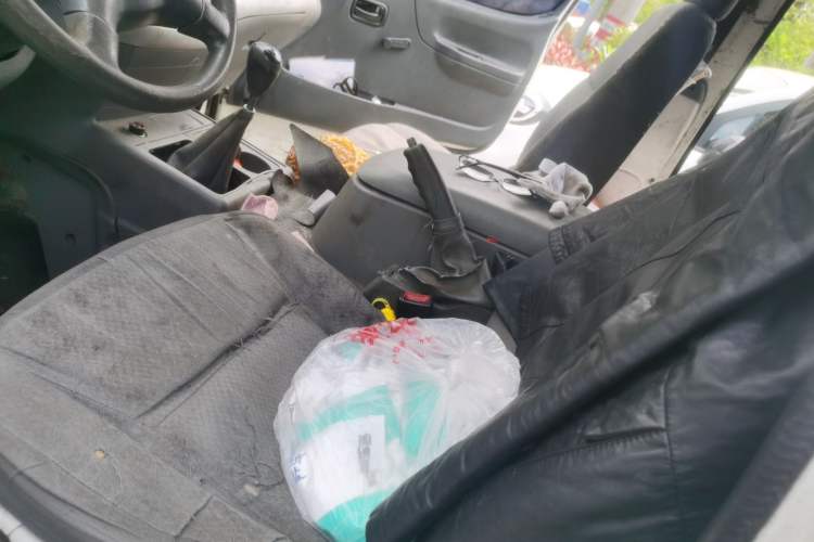 Used Jinbei Hiace 2014 2.0L 5th Generation Kuaiyunwang Business Version 4G19 Left Front Seat