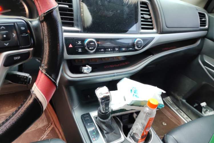 Used Toyota Highlander 2015 2.0T Four-Wheel Drive Luxury Edition 7-Seater
