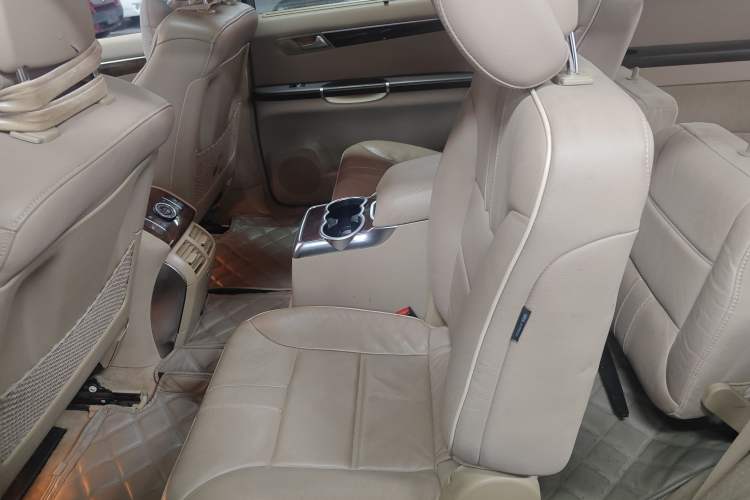 Used Mercedes-Benz R-Class 2010 R 350 L 4MATIC Left Rear Seat