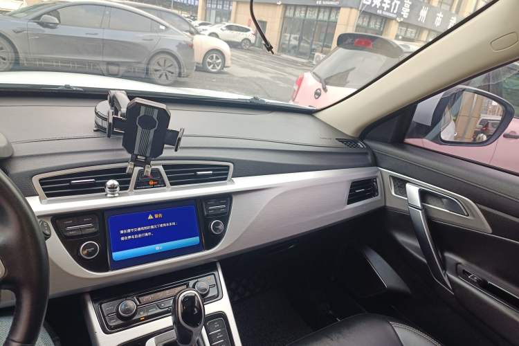 Used Geely Auto Emgrand X7 Sport 2016 1.8TD Automatic ZhiShang Model