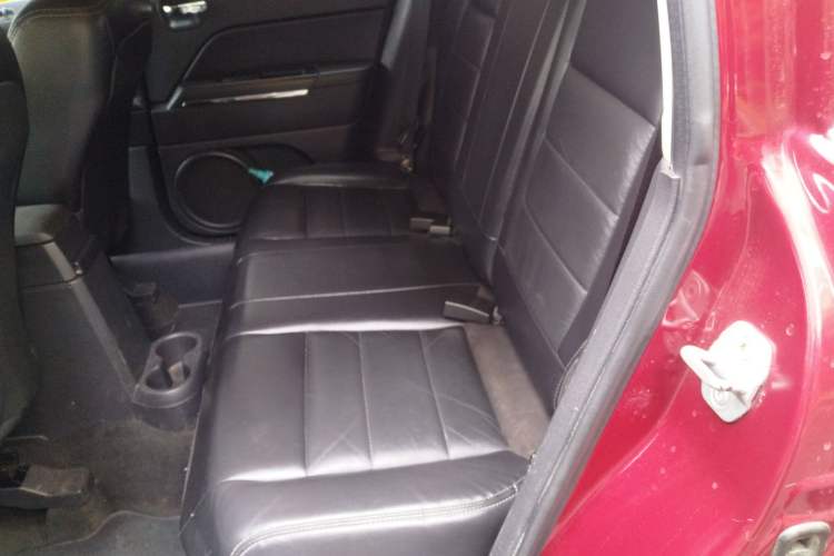 Used Jeep Compass 2012 2.4L four-wheel drive luxury version
