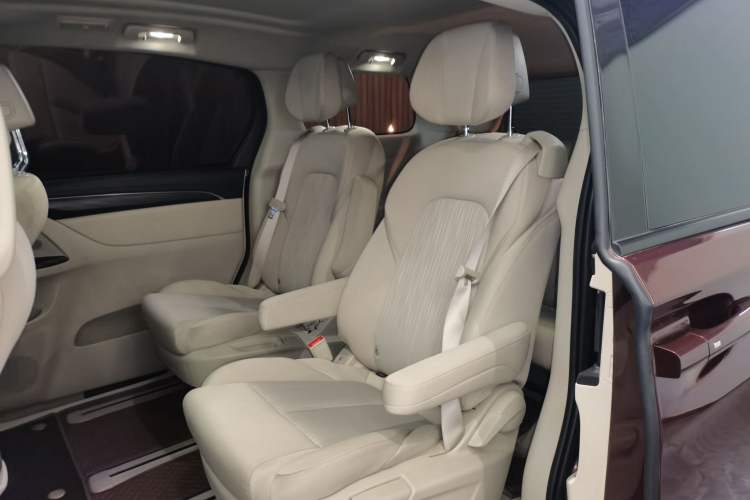 Used Buick GL8 2022 ES Landtrek 653T Comfort Edition