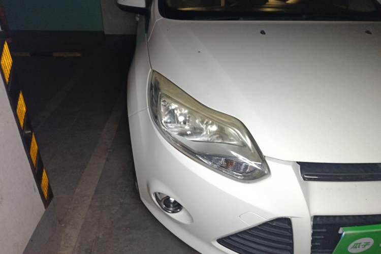 Used Ford Focus 2012 Hatchback 1.6L Manual Fashion Edition
