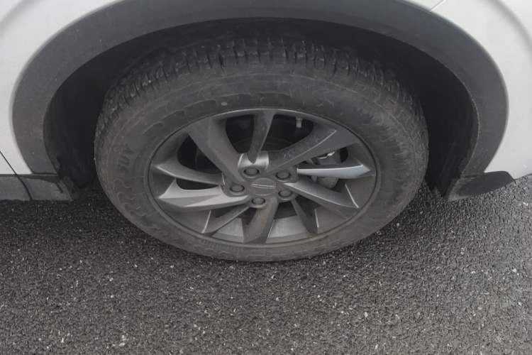 Used Geely Auto Coolray 2025 Bin Yue L 1.5TD DCT Star Diamond Right Front Wheel Hub