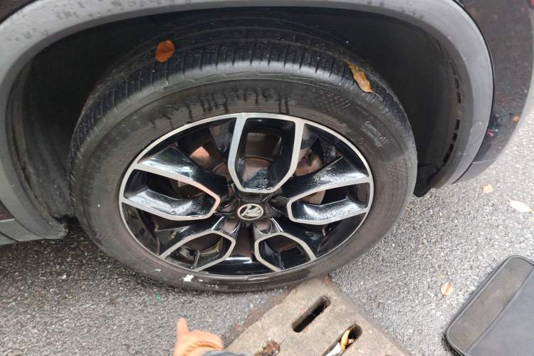 Used Skoda Kodiaq 2019 Facelifted TSI330 7-Seater Two-Wheel-Drive Luxury Enjoyment Edition China VI Standard Right Front Wheel Hub